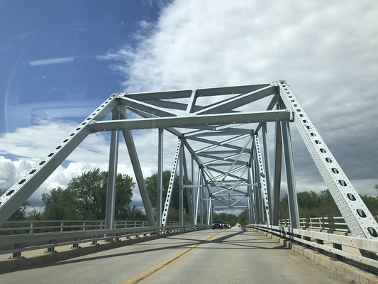 Prefabricated Steel Truss Pedestrian Bridge System Bailey Truss Bridge Construction